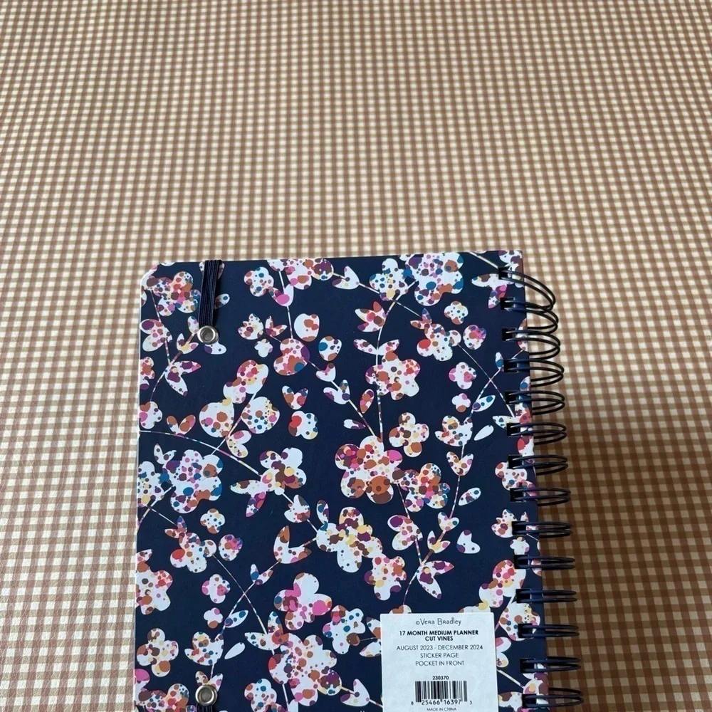 Vera Bradley‎ Floral notebook agenda 17 month planner 2023-2024. NEW